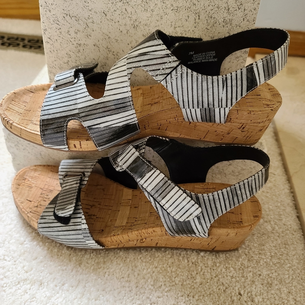 VANELI Striped Sandals